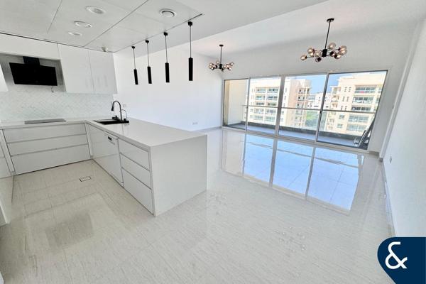 Vacant | Study | Upgraded | Easy To View